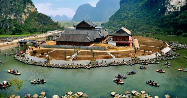 Quần dáng cong đang gây sốt với thiết kế độc đáo và tính ứng dụng cao, giúp tạo hiệu