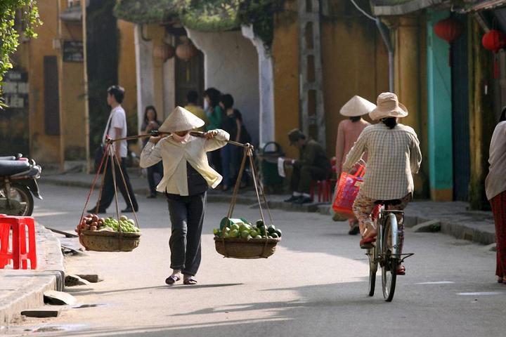 5 kiểu áo dễ