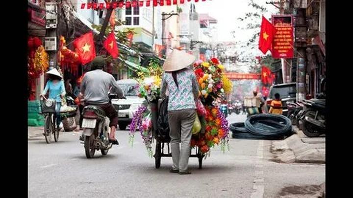 Nội dung: Mùa hè đang đầy vui vẻ với những bức tường nhảy vò đang xu hướng trên mạng